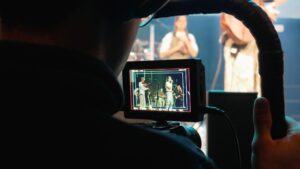 Ein Team mit rund 100 Ehrenamtlichen trägt zum Gelingen des Konzertes bei - z.B. in der Technik (Foto: Gemeinschaft Immanuel Noemi Pankiewicz)